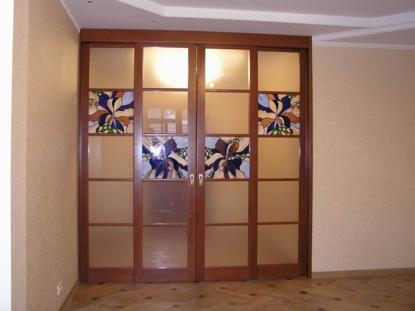 Перегородка с цветными стеклянными вставками Витебск
