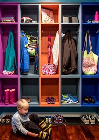 Детская цветная гардеробная комната Витебск